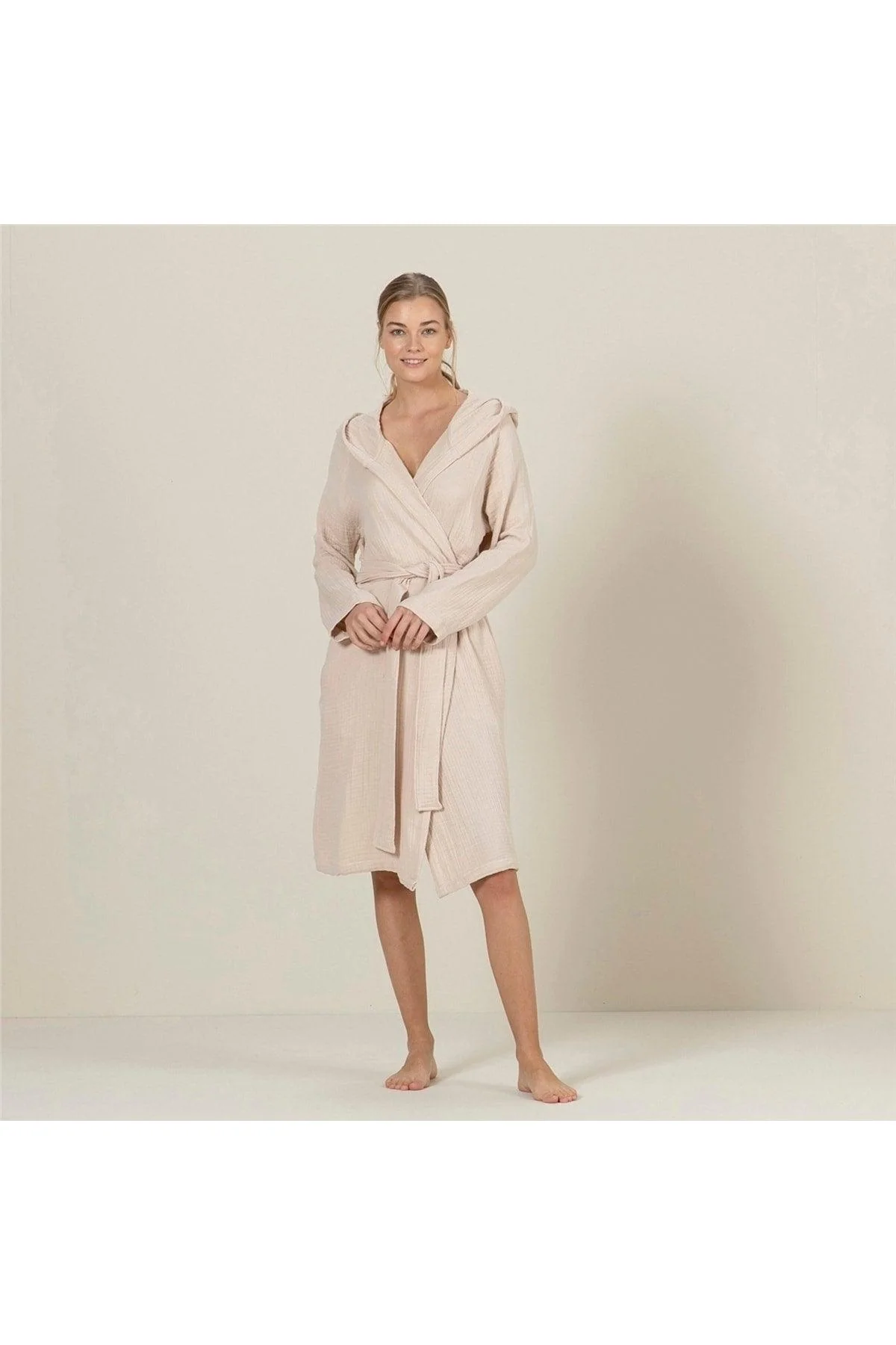 Cozy Unisex Bathrobe in Beige - Soft & Warm for Everyday Comfort