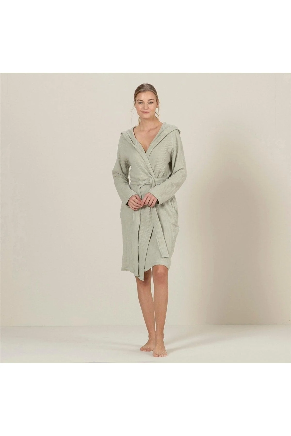 Breathable Unisex Bathrobe in Sage Green - Lightweight & Quick-Dry