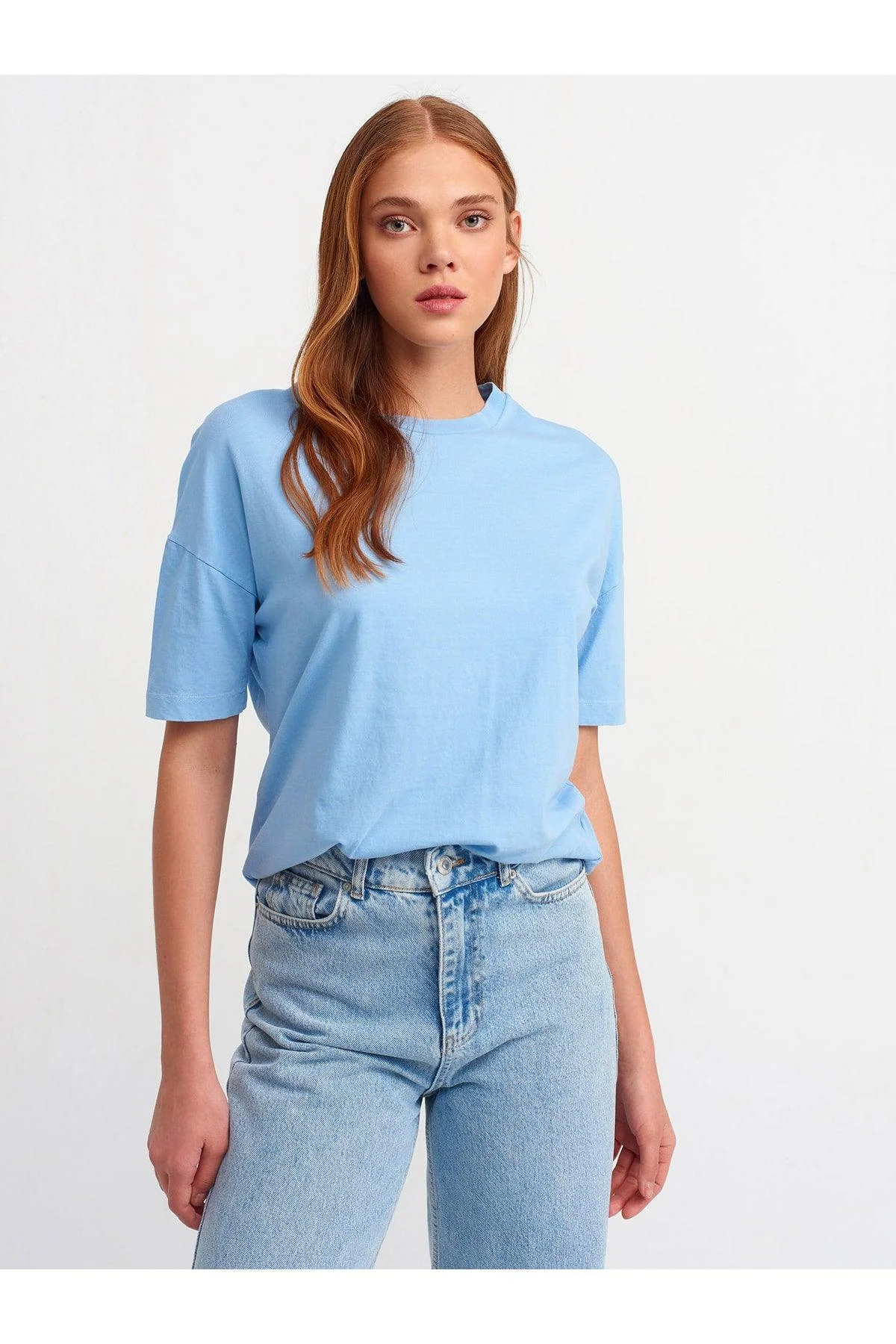 Women's oversized long-sleeve cotton t-shirt in white