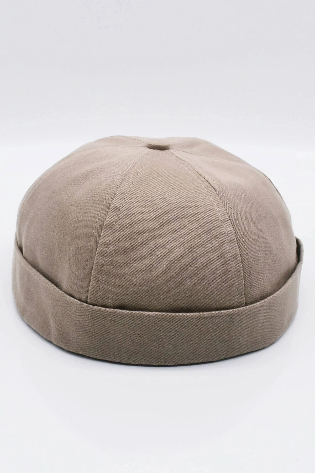 Beige cotton cap with adjustable closure