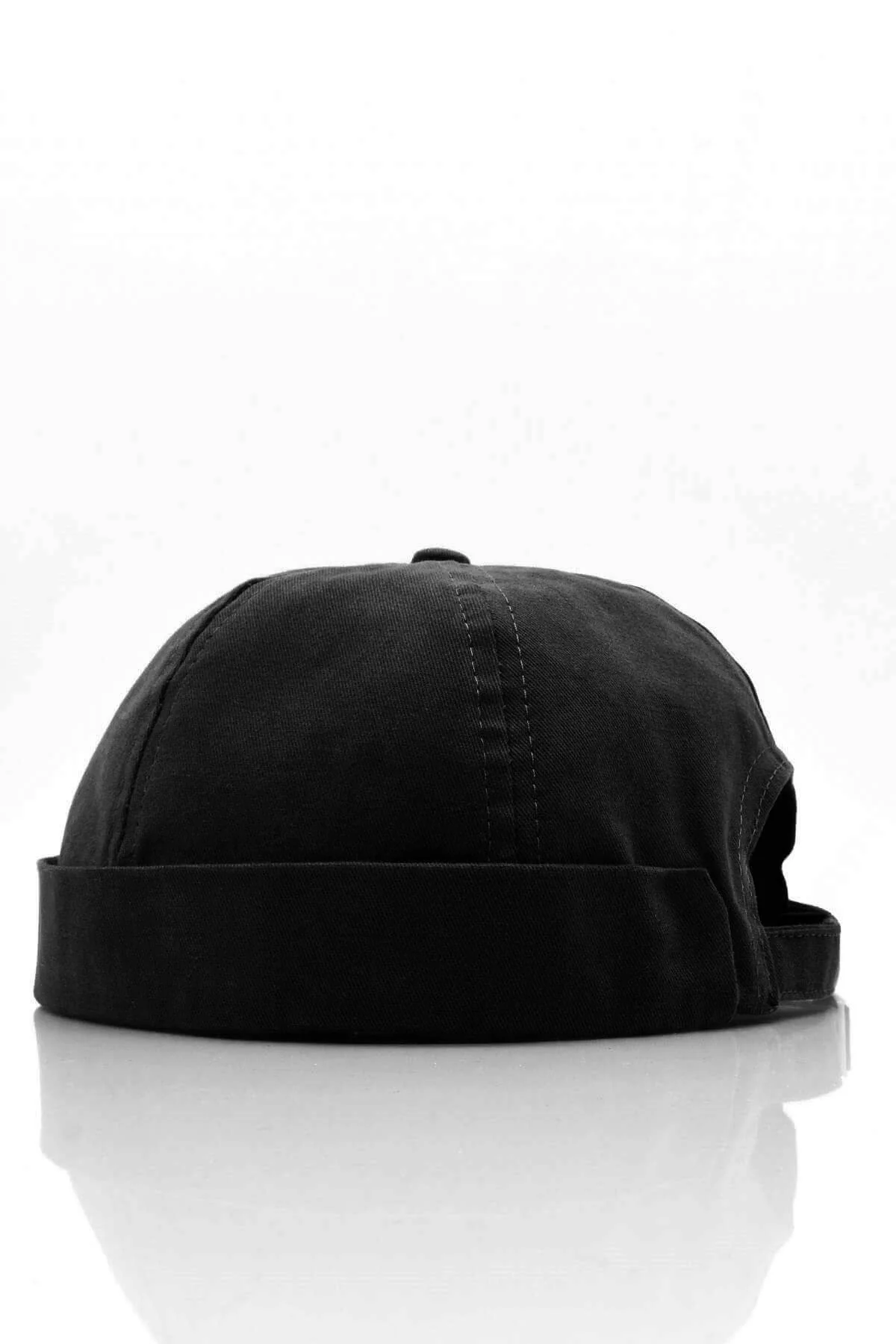 Black adjustable cotton cap with V-loc closure