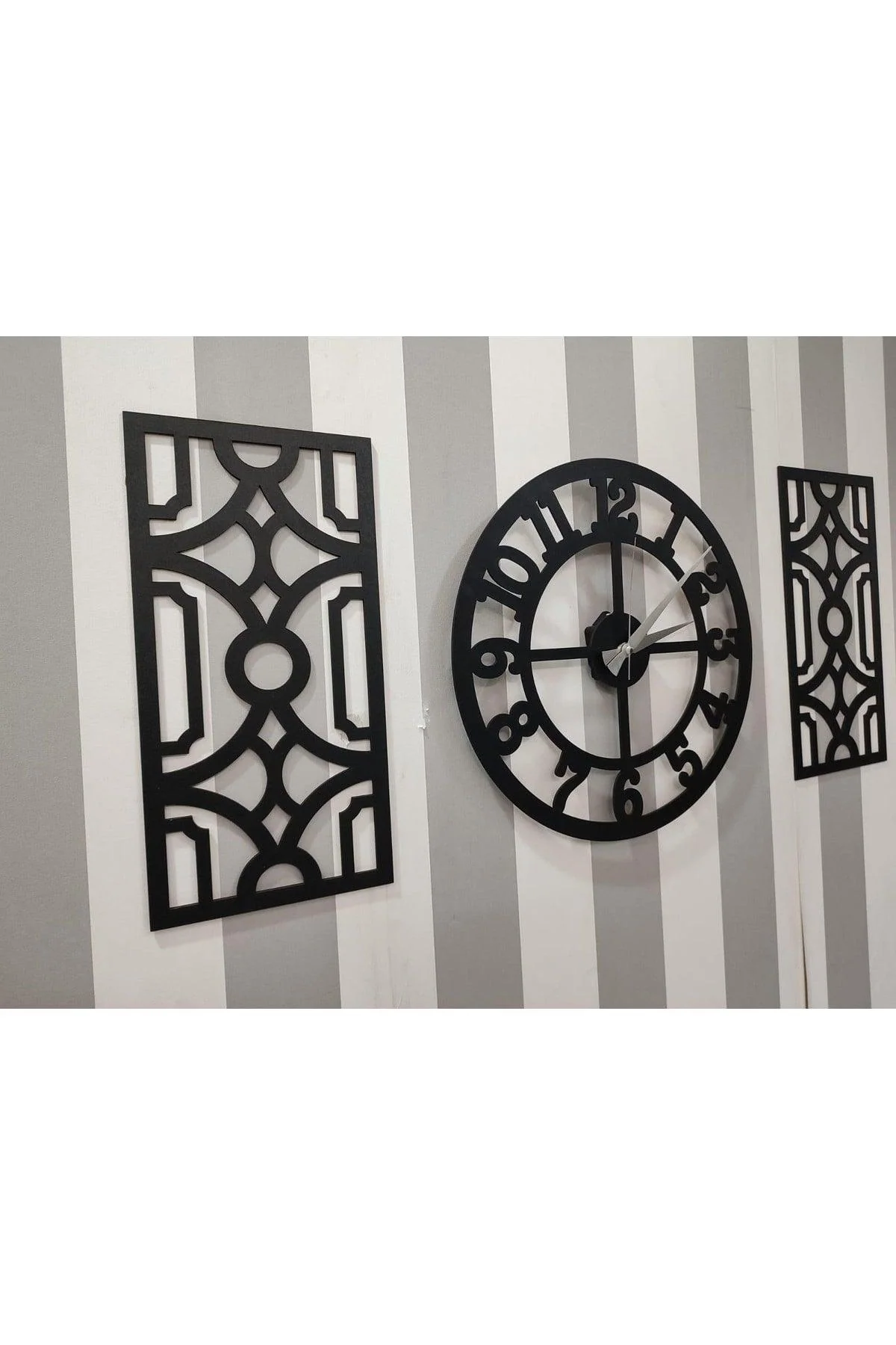 Modern Black Wall Clock – 40 cm Diameter, Quiet Quartz Movement