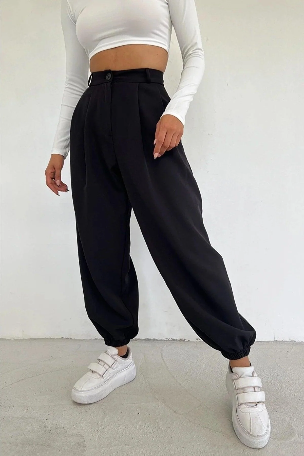 Men's black elasticated jogger pants