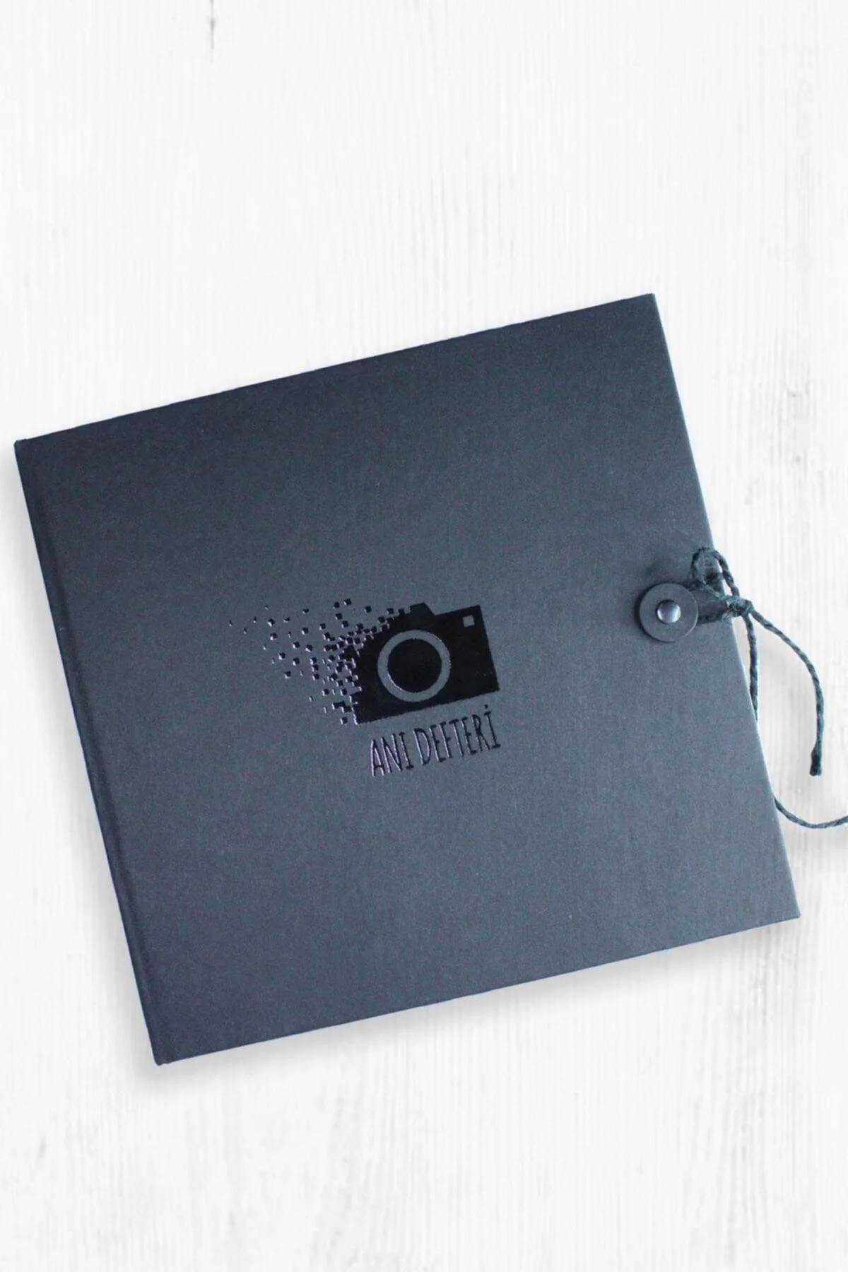 Black Hardcover Notebook with Matching Gel Pen – 20 cm × 20 cm