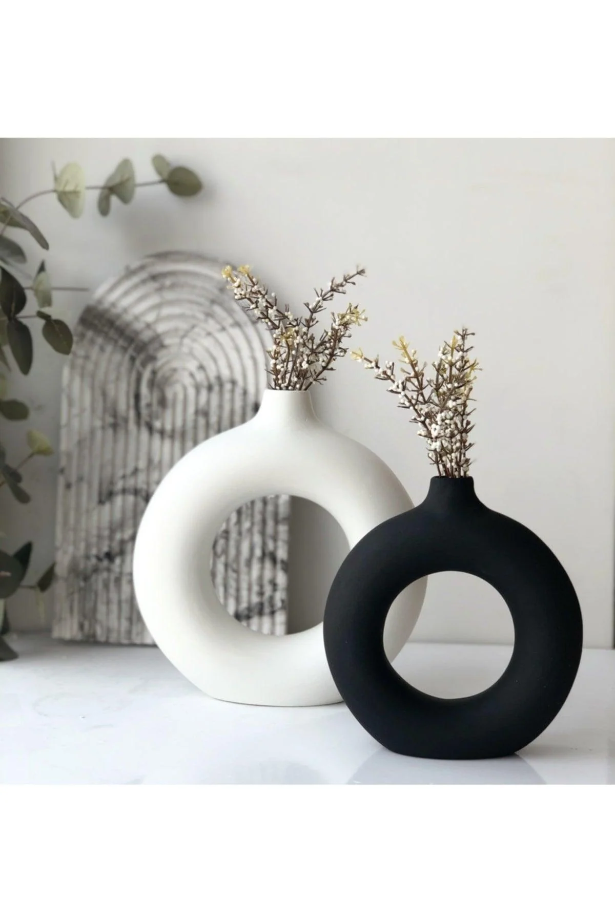 Handcrafted Black and White Ring Vases – Set of 2
