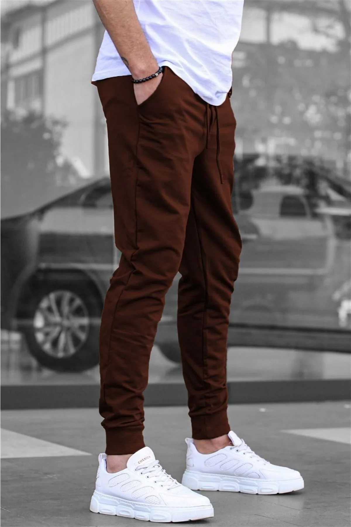 Men's Brown Elastic Tracksuit Set for Casual Comfort