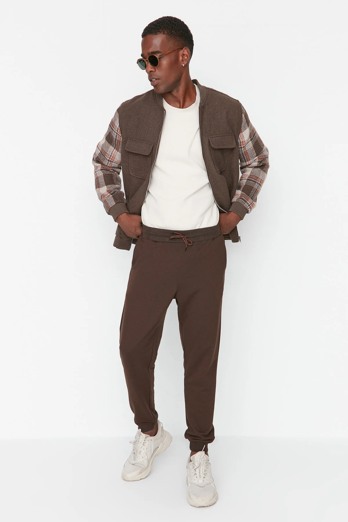 Men's Regular Fit Jogger Sweatpants in Brown