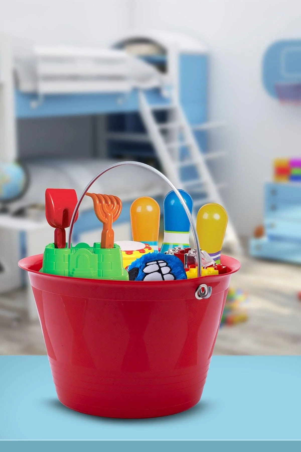 10-liter red plastic bucket with reinforced handle