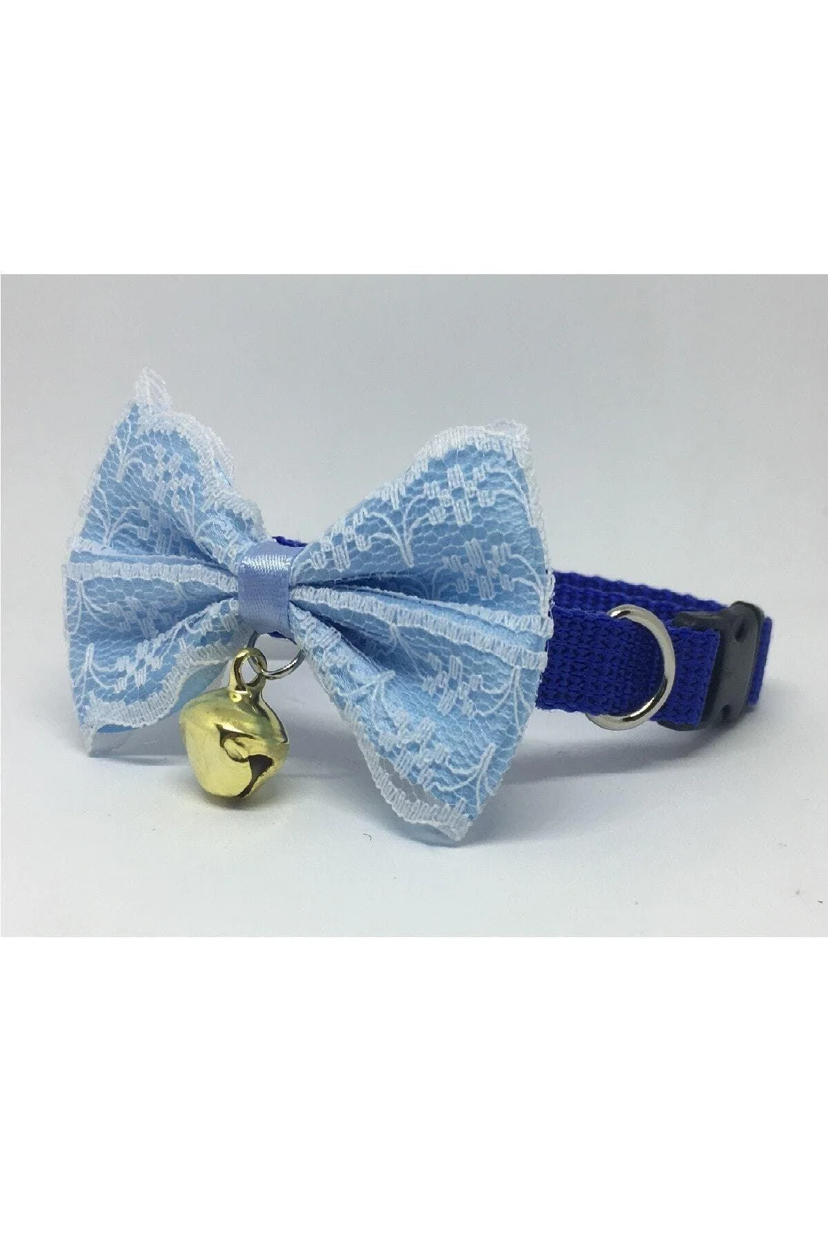 Adjustable cat collar with bow tie and bell