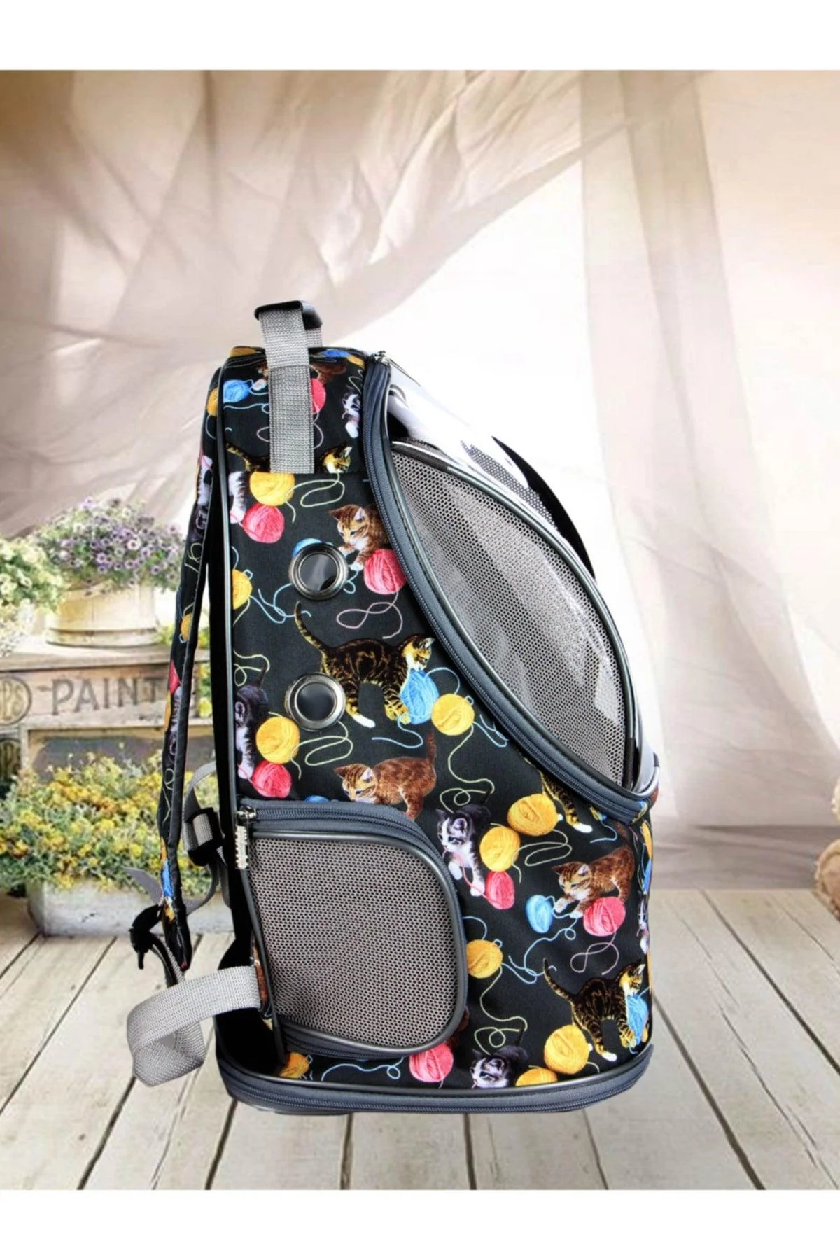 Cat carrier bag with hard base and foldable design large 42 x 25 x 33 cm