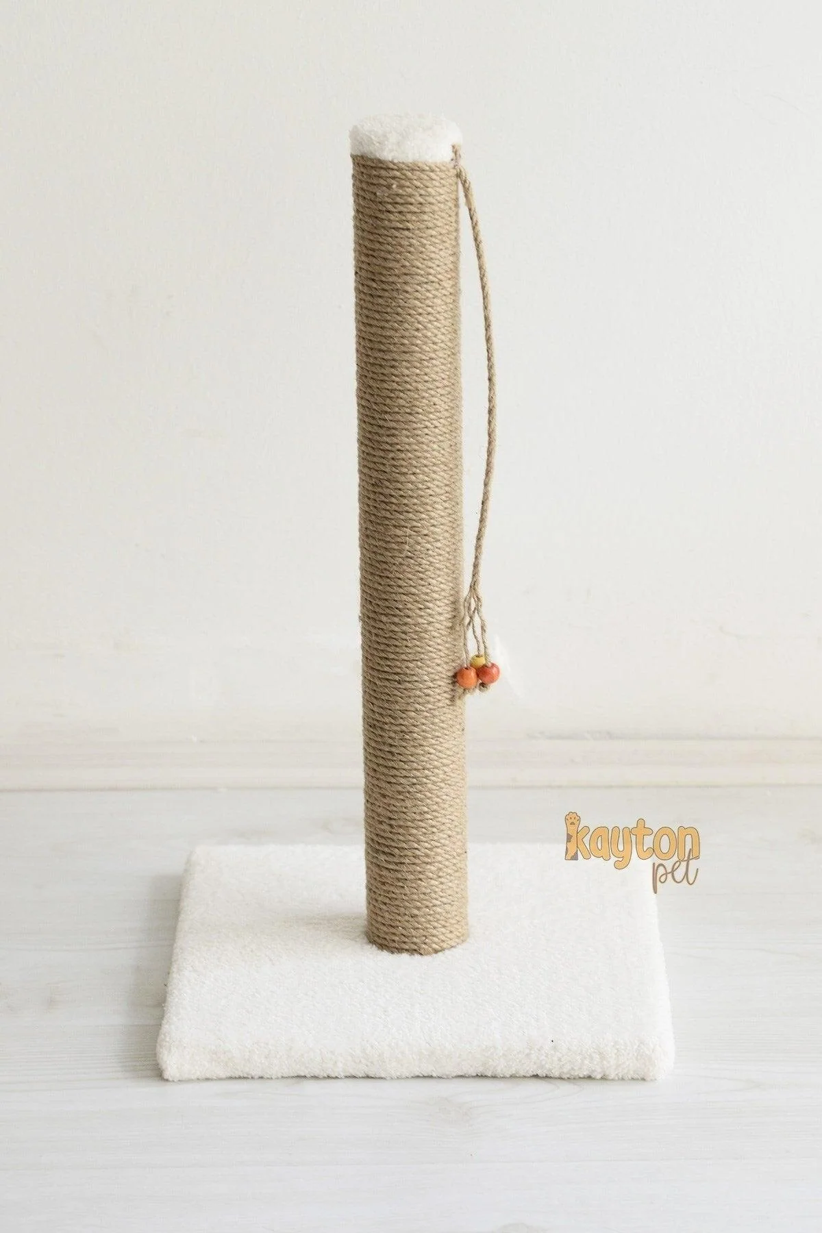 Beige jute hemp cat scratching board