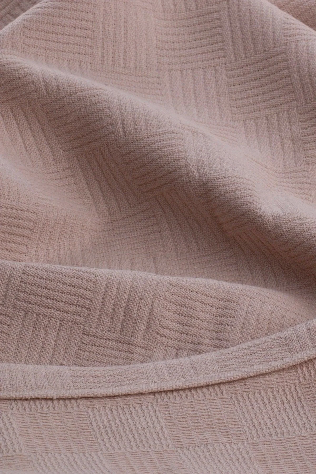 Single Cotton Pique Bed Sheet – Checker Pattern, 160 × 230 cm