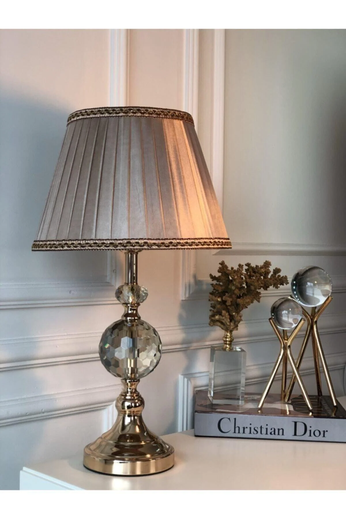 Crystal glass lampshade with metal base and E27 socket
