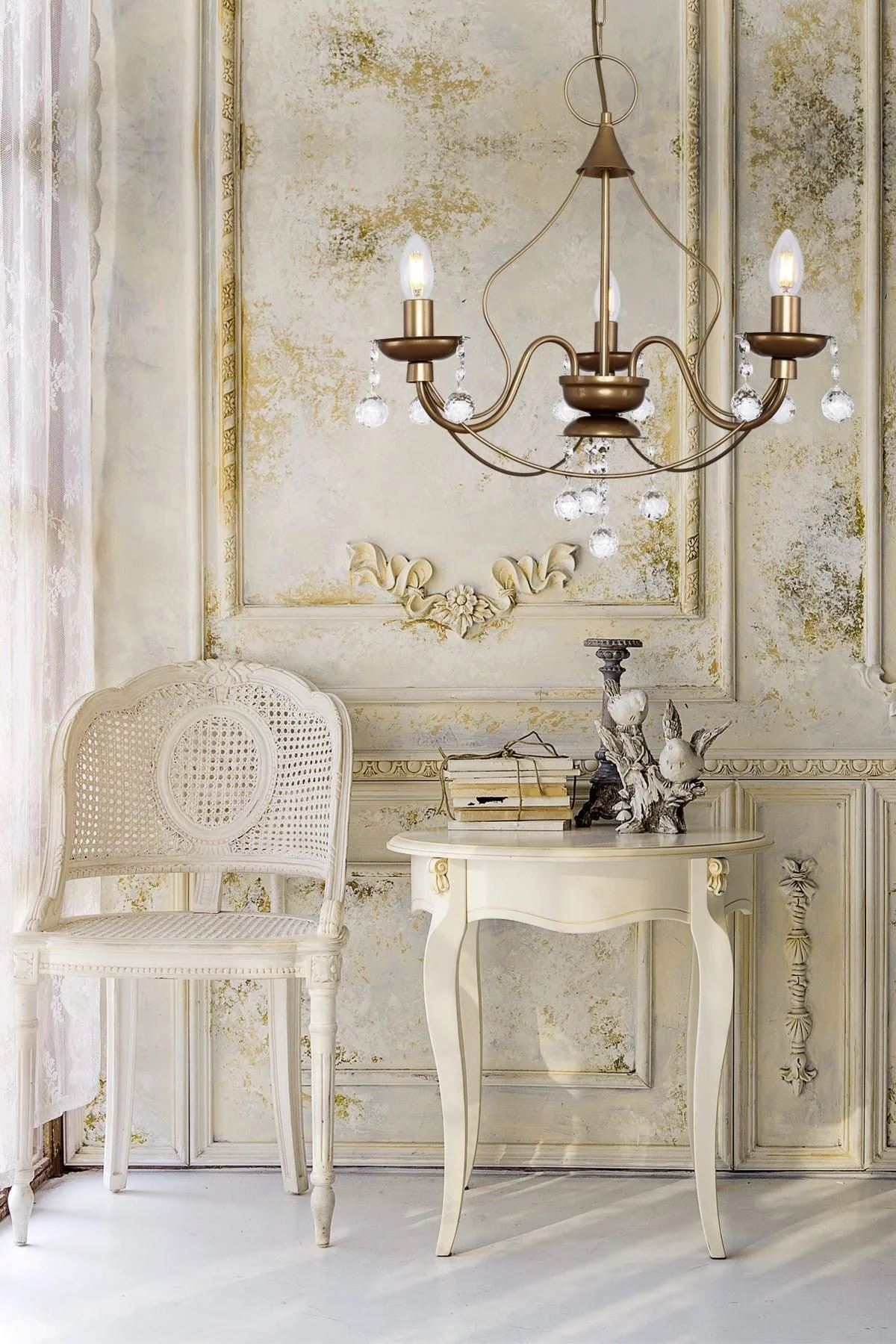Assembled antique-style crystal chandelier with E27 compatibility