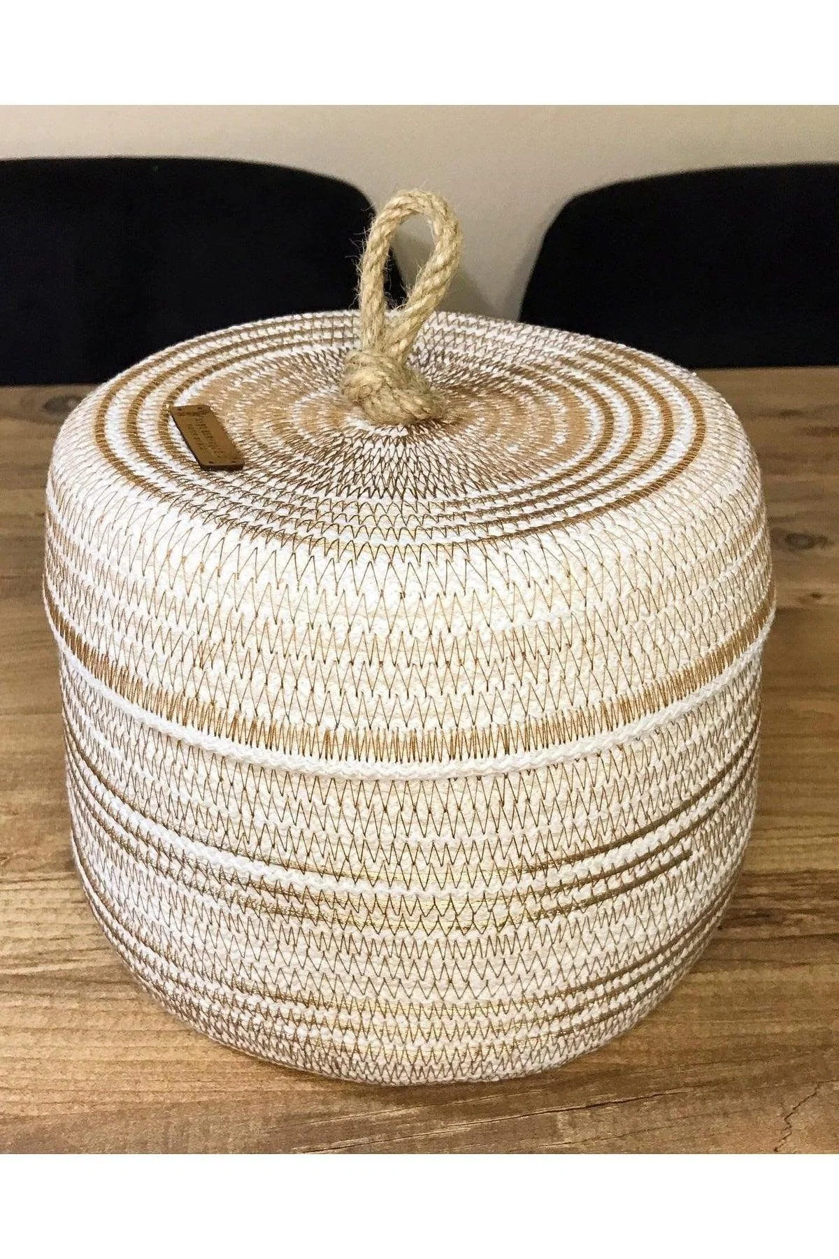 Handmade decorative storage basket with lid, 22 cm diameter