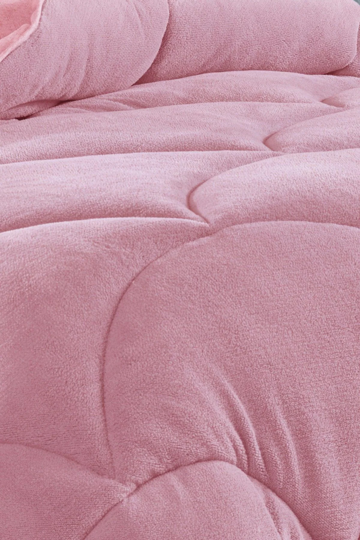 Double welsoft quilt in powder for extra warmth in winter