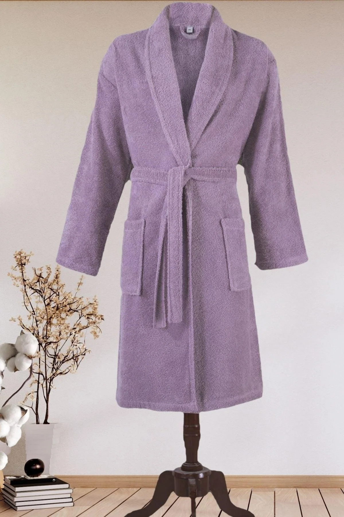 Soft cotton bathrobe in plum – lightweight and highly absorbent