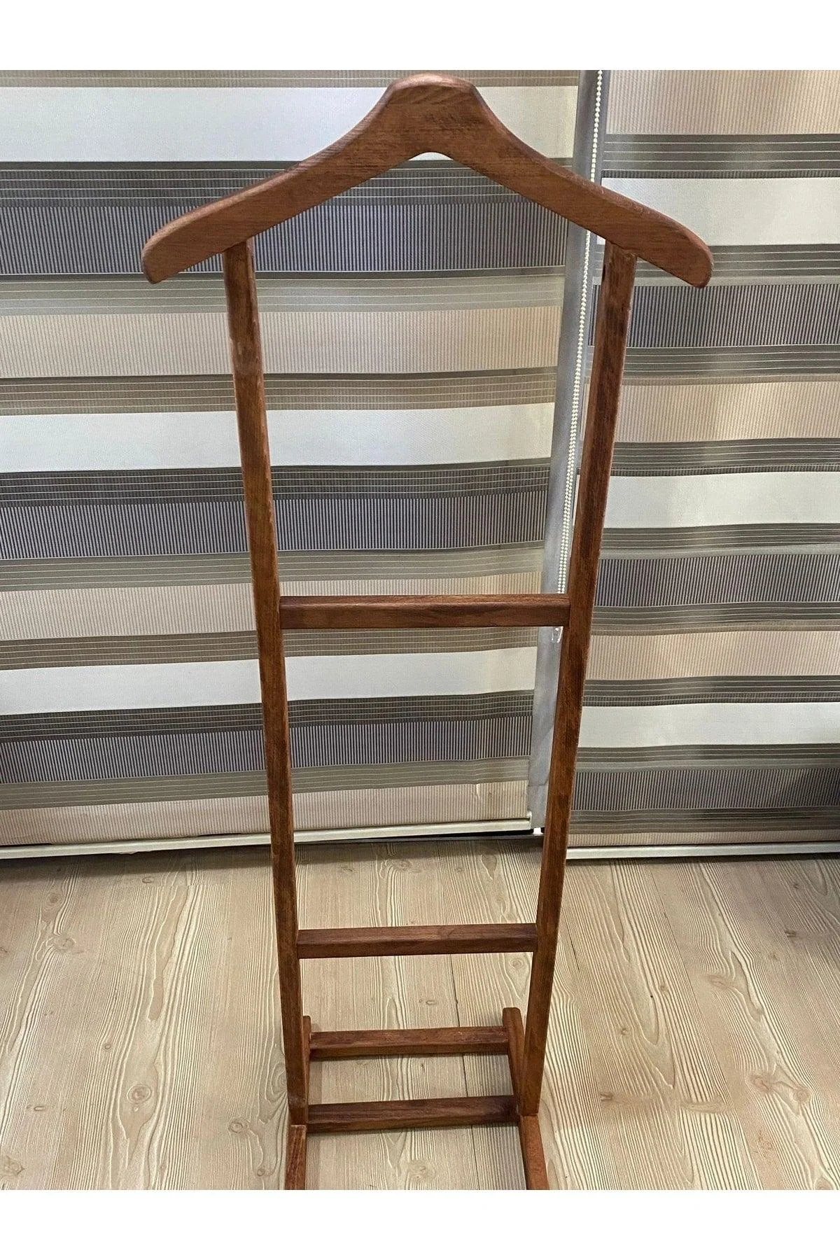 Natural oak coat rack made of hornbeam wood