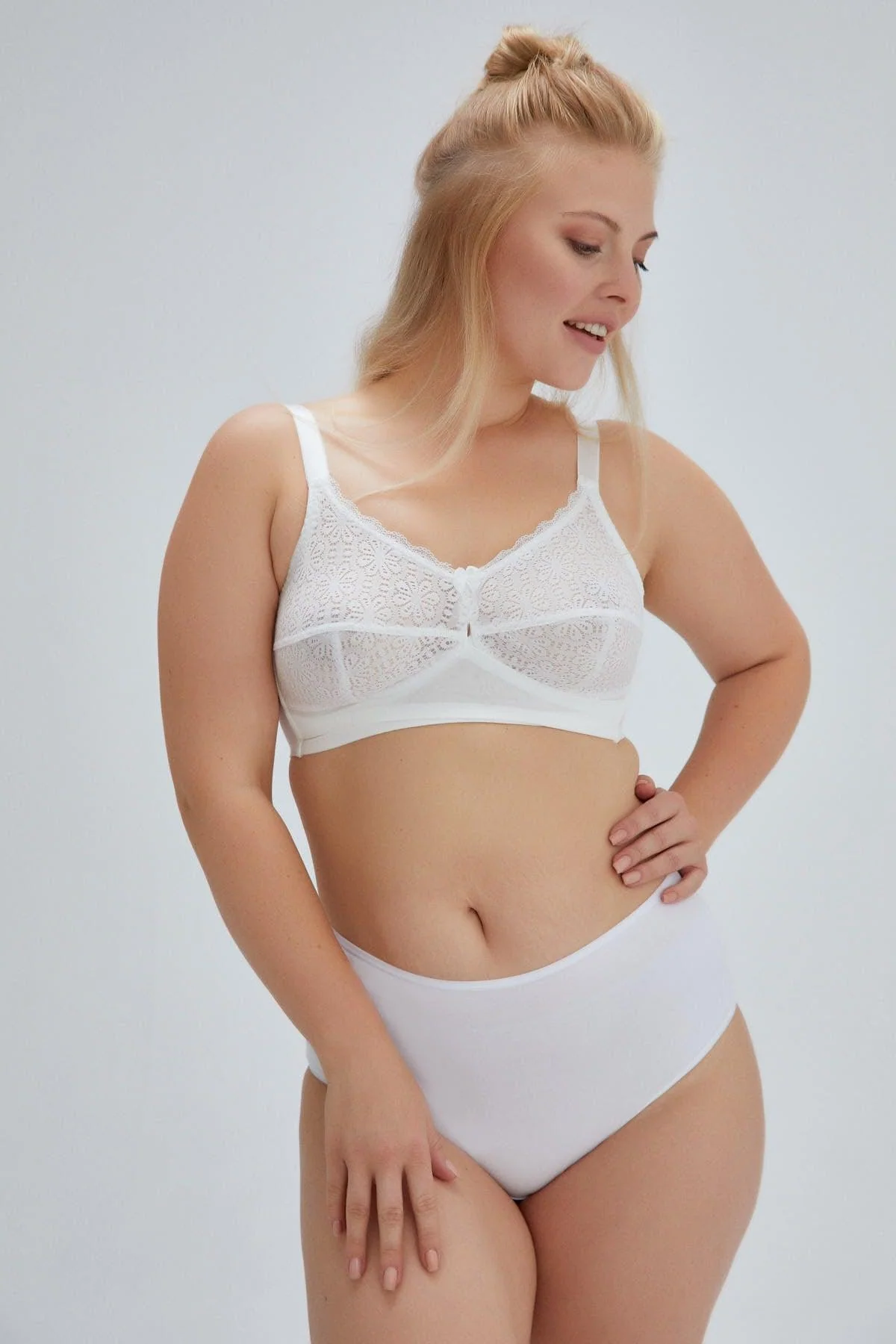 Ecru minimizer bra with non-wired support and lace detailing