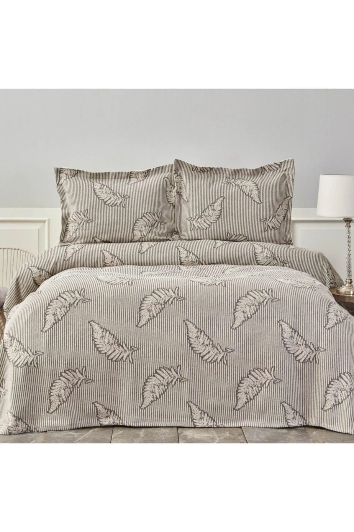 Black Double Bedspread Set with Pillow Covers for Double Beds