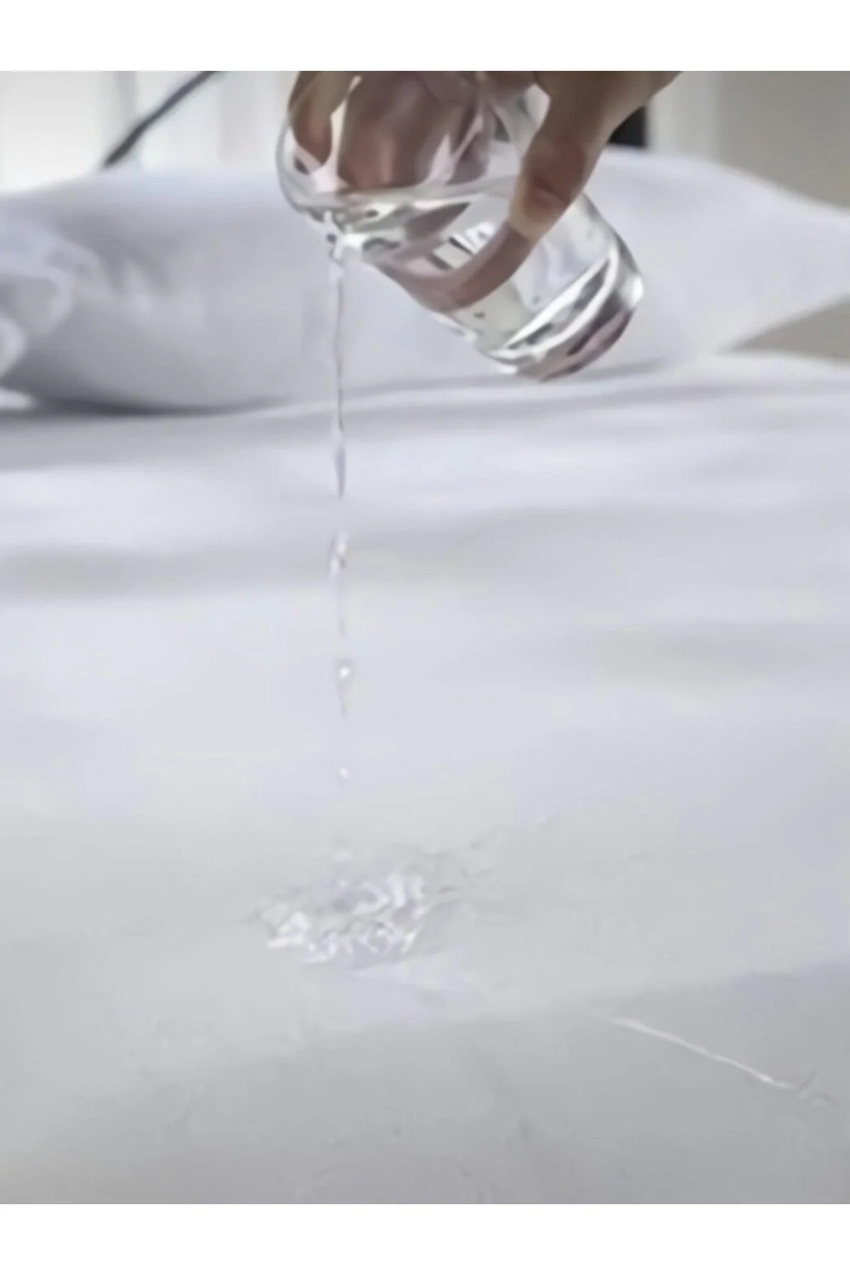Fitted waterproof mattress protector – available in 10 sizes