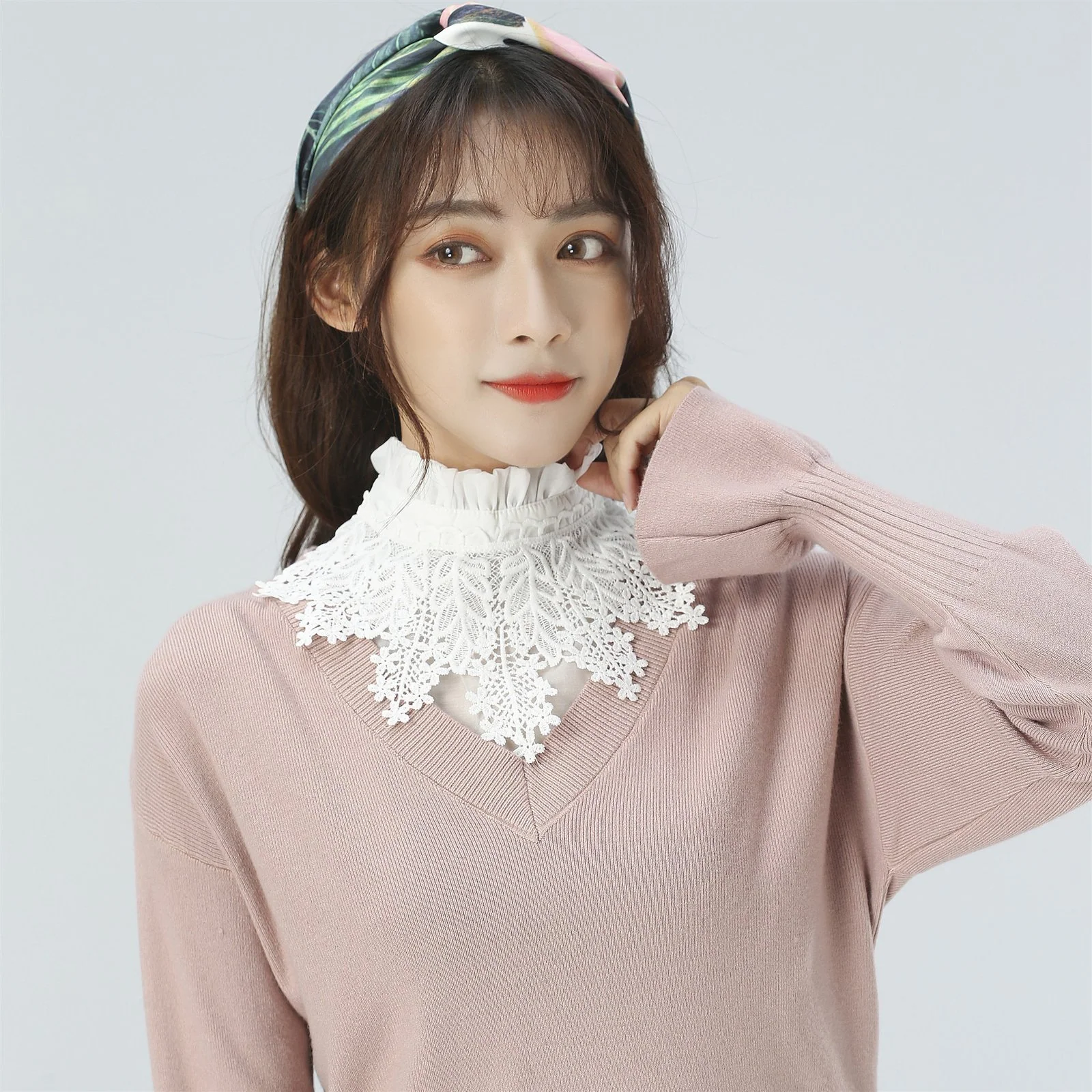 Floral Decor Fake Collar