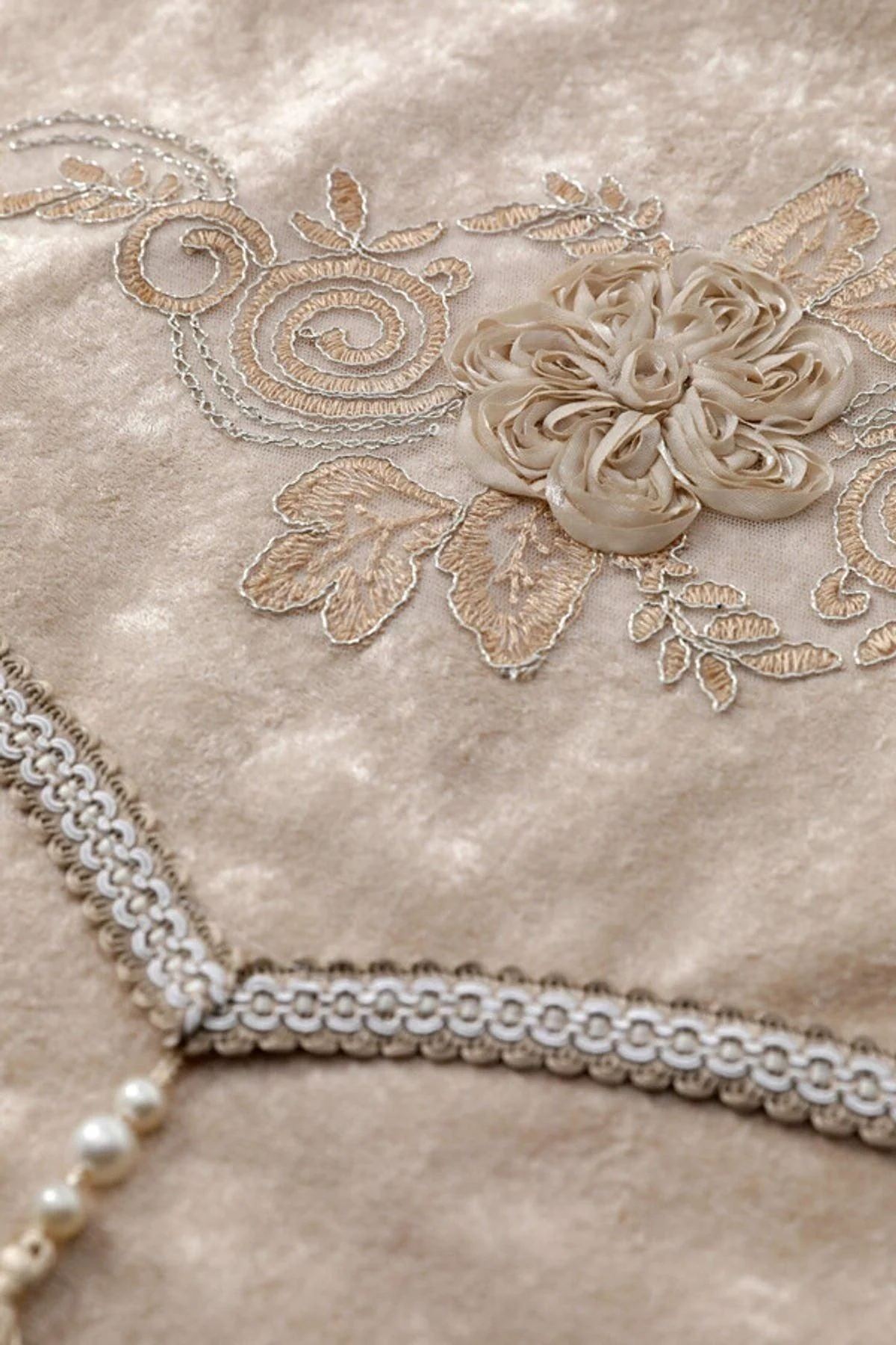 velvet jewelry pouch with lace trim and tassel detail
