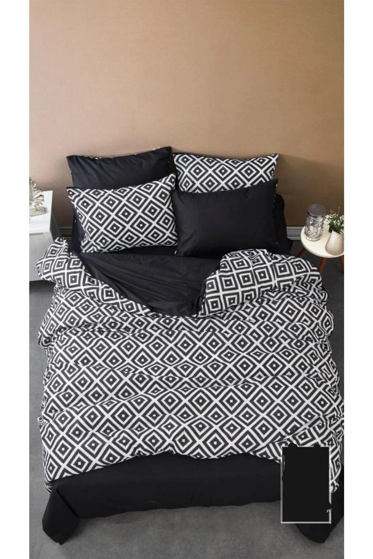 Geometric Pattern Duvet Cover Set with Matching Bed Sheet and Pillowcases