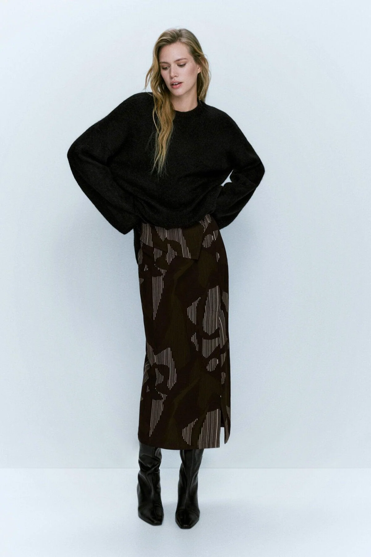 High-Waisted Skirt with Geometric Pattern in Viscose