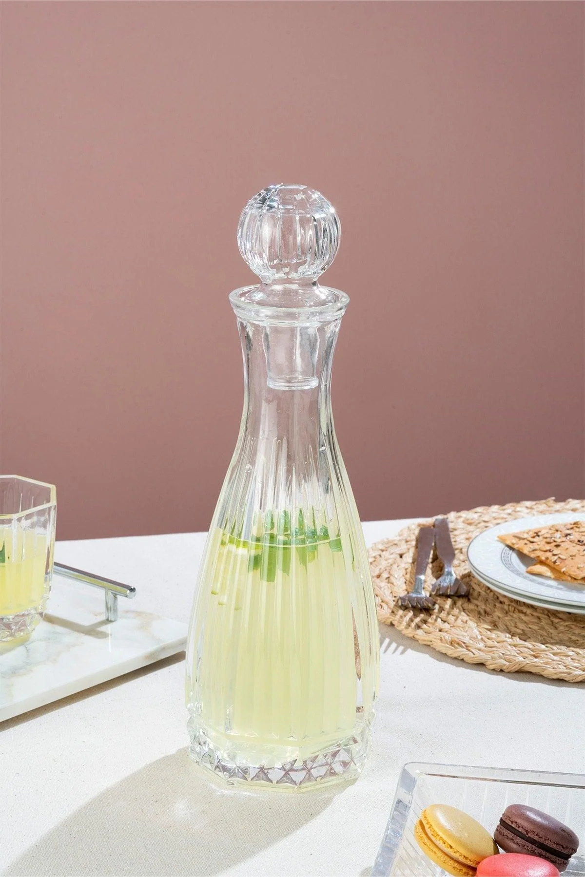 Handmade 1000 ml Glass Carafe with Lid
