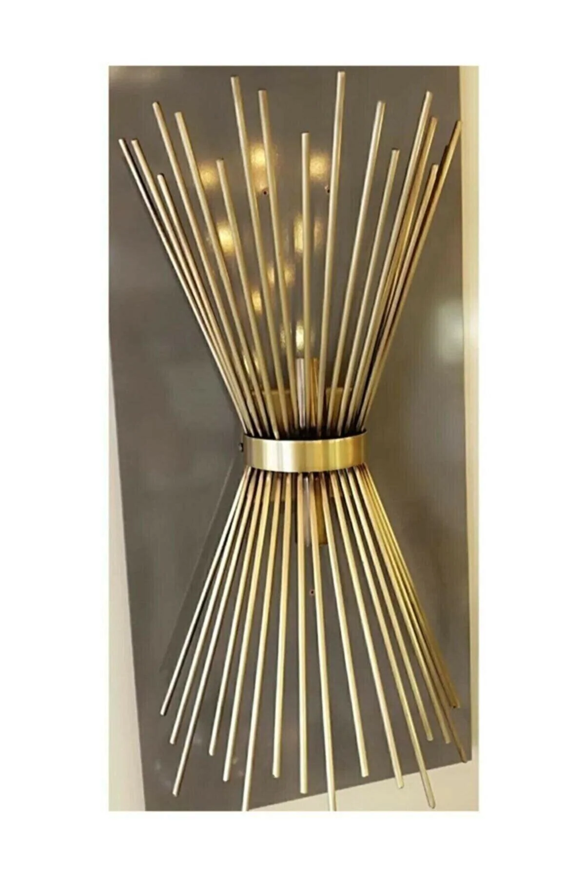 Gold antique-style dual-socket wall sconce with E14 fitting