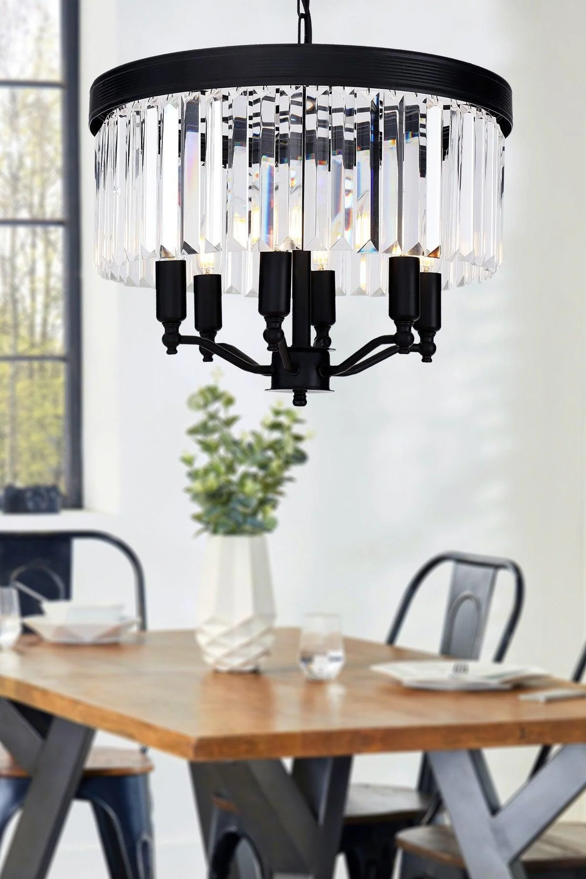 Adjustable black chandelier with E14 bulb base