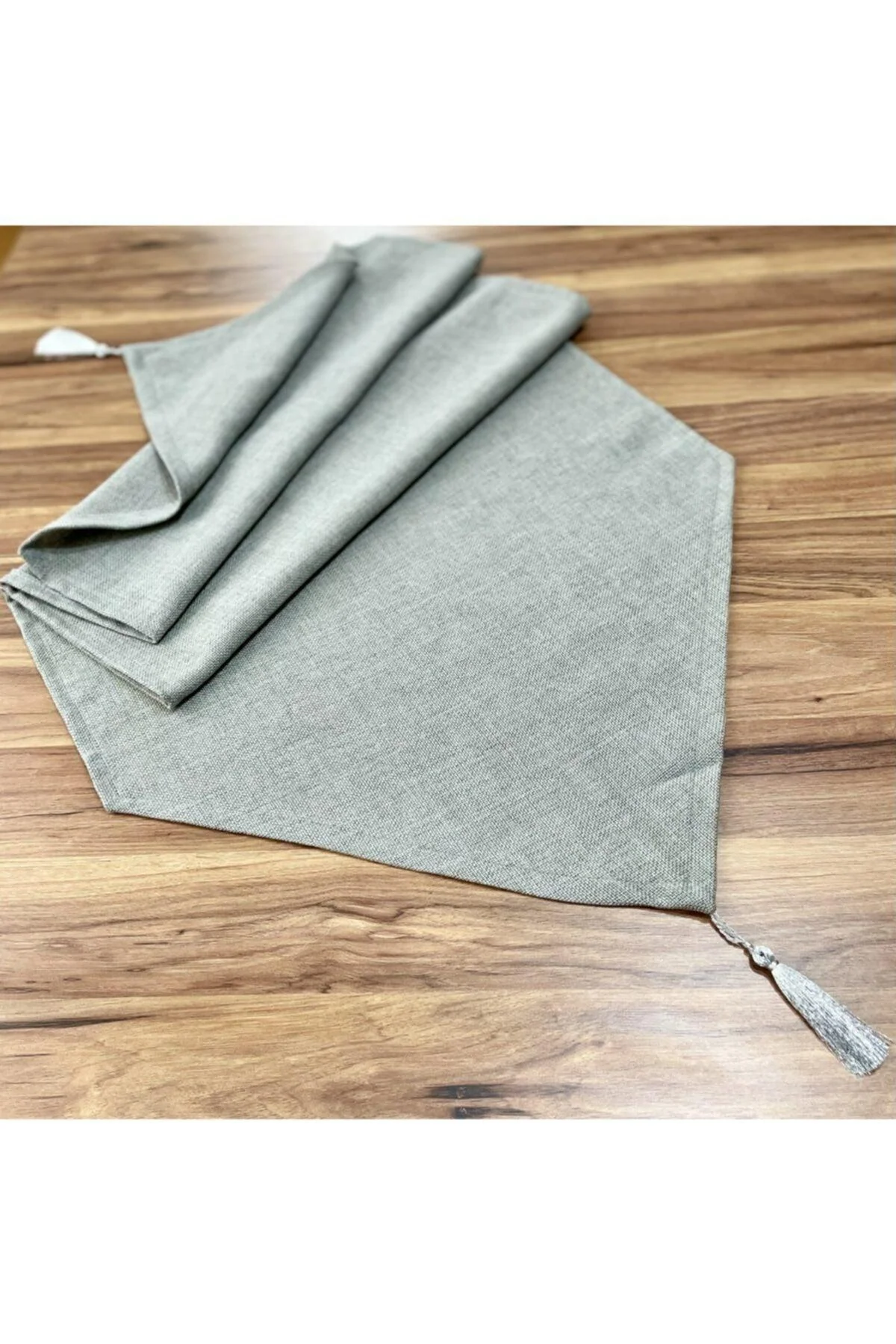 40x140 cm gray fabric tassel runner