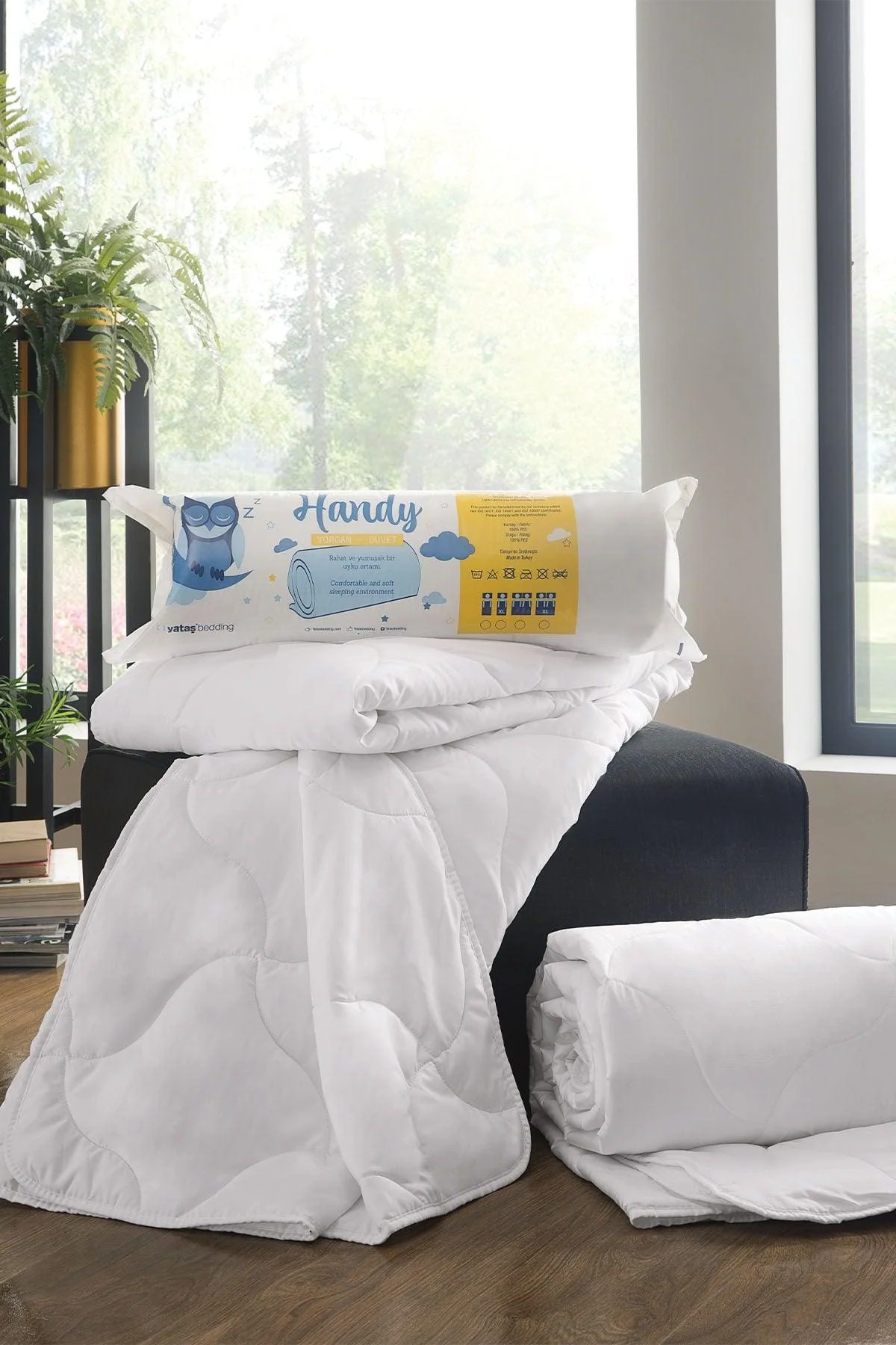 Lightweight microfiber quilt in single, single xl, double and double xl sizes
