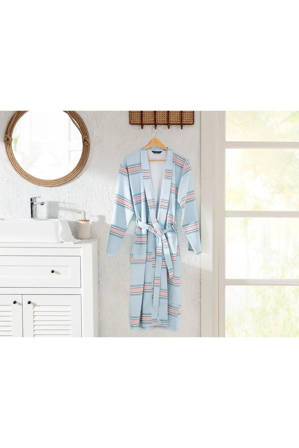 Men's Lightweight Bathrobe with High Water Absorbency