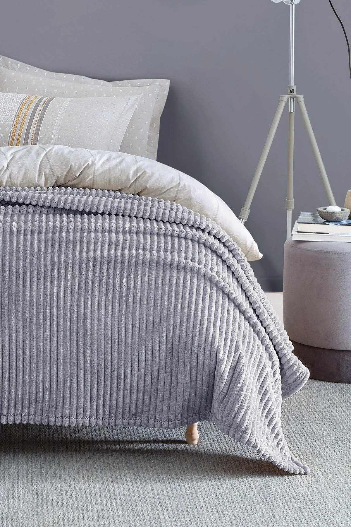 Single gray long-haired blanket in soft polyester