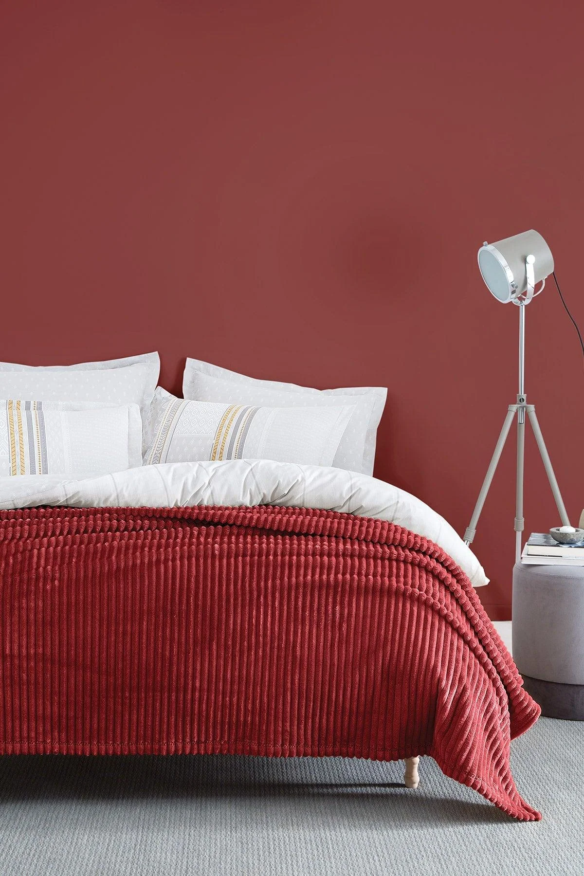 Tile-colored single blanket 150x220 cm with soft plush texture