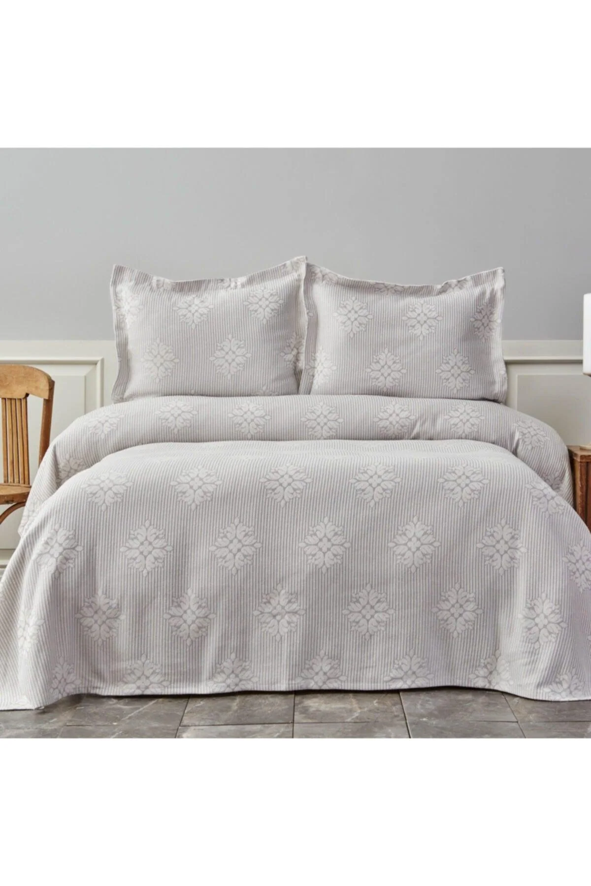 Gray Double Bedspread Set with 2 Pillowcases - Polyester Blend