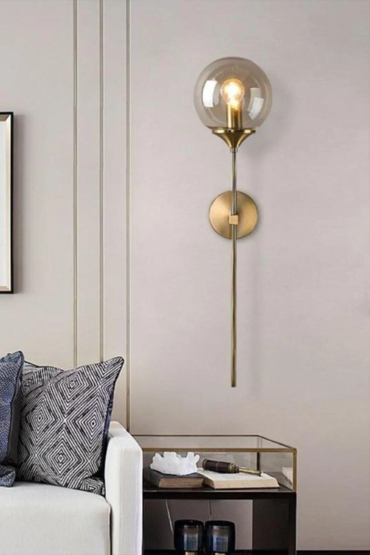 Vintage-Inspired Aged Paint Sconce with E27 Socket