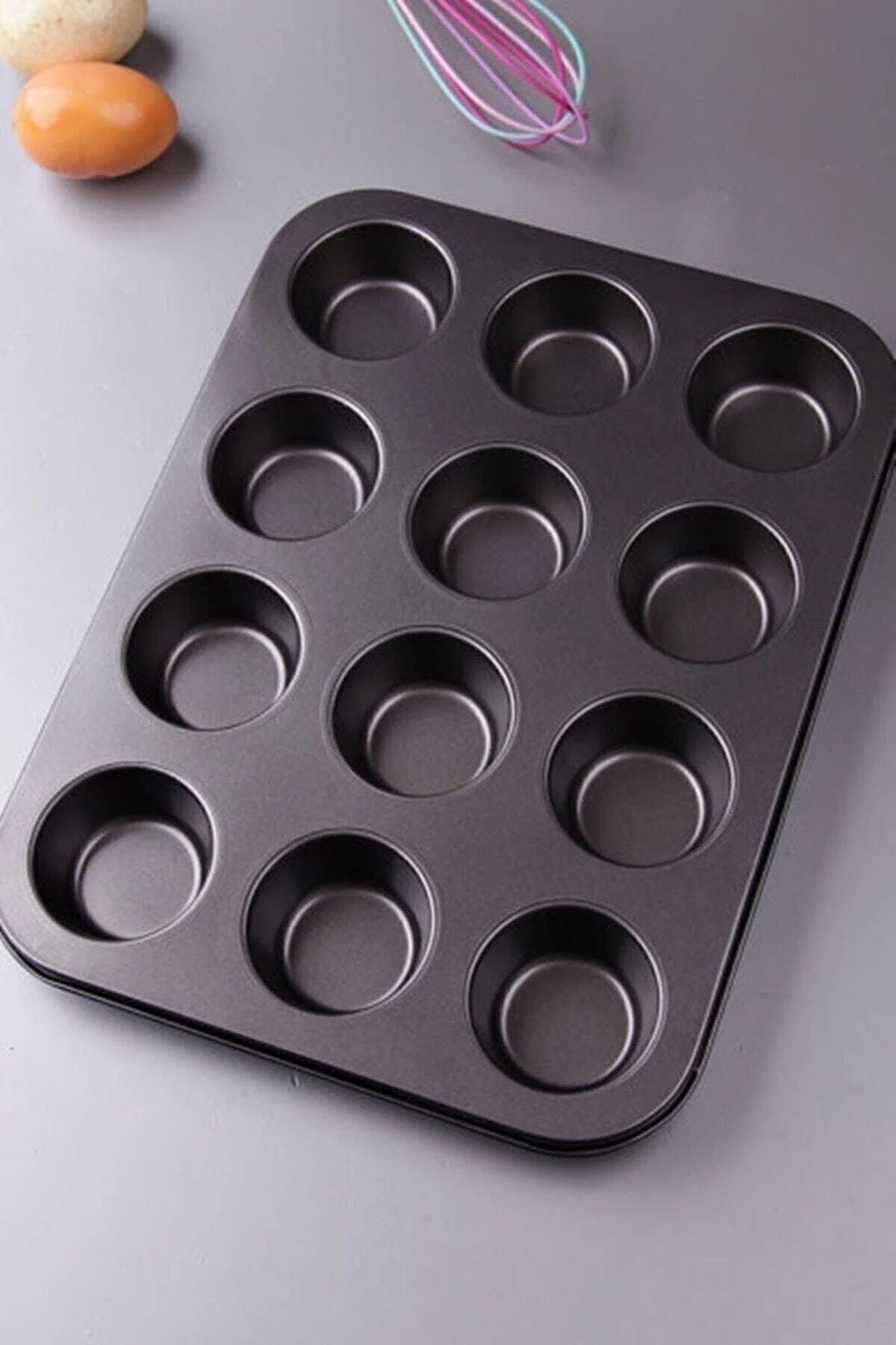 Non-stick carbon steel muffin baking mold - 12-cup