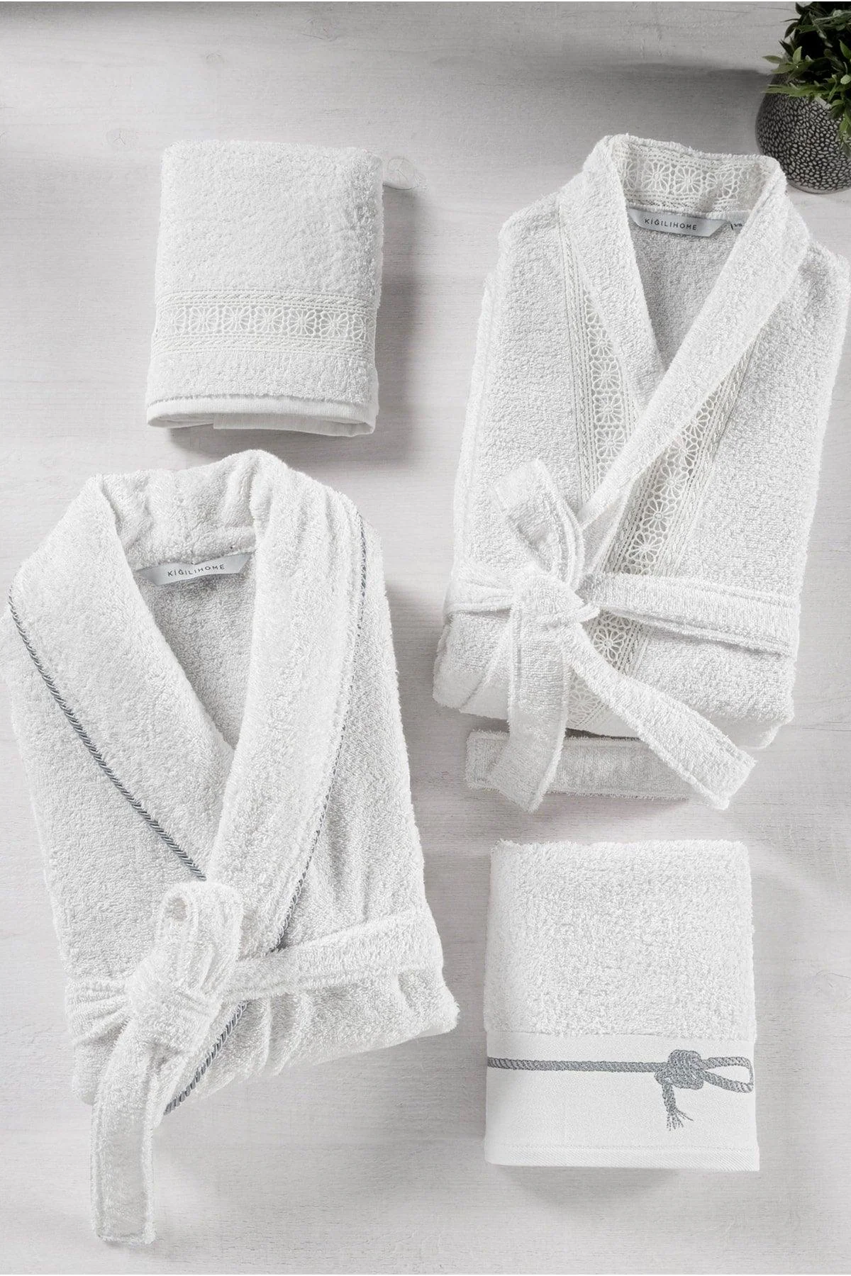 2-piece cotton kimono collar bathrobe set with matching towels
