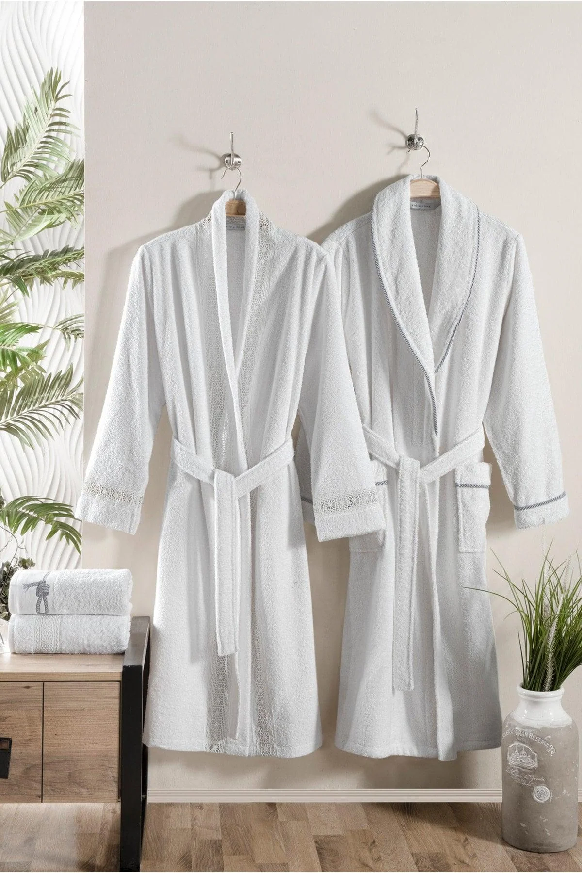 2-piece cotton kimono collar bathrobe set with matching towels