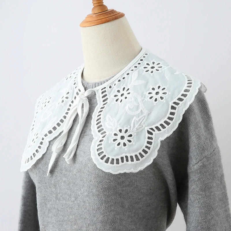 Lace Bow Decor
