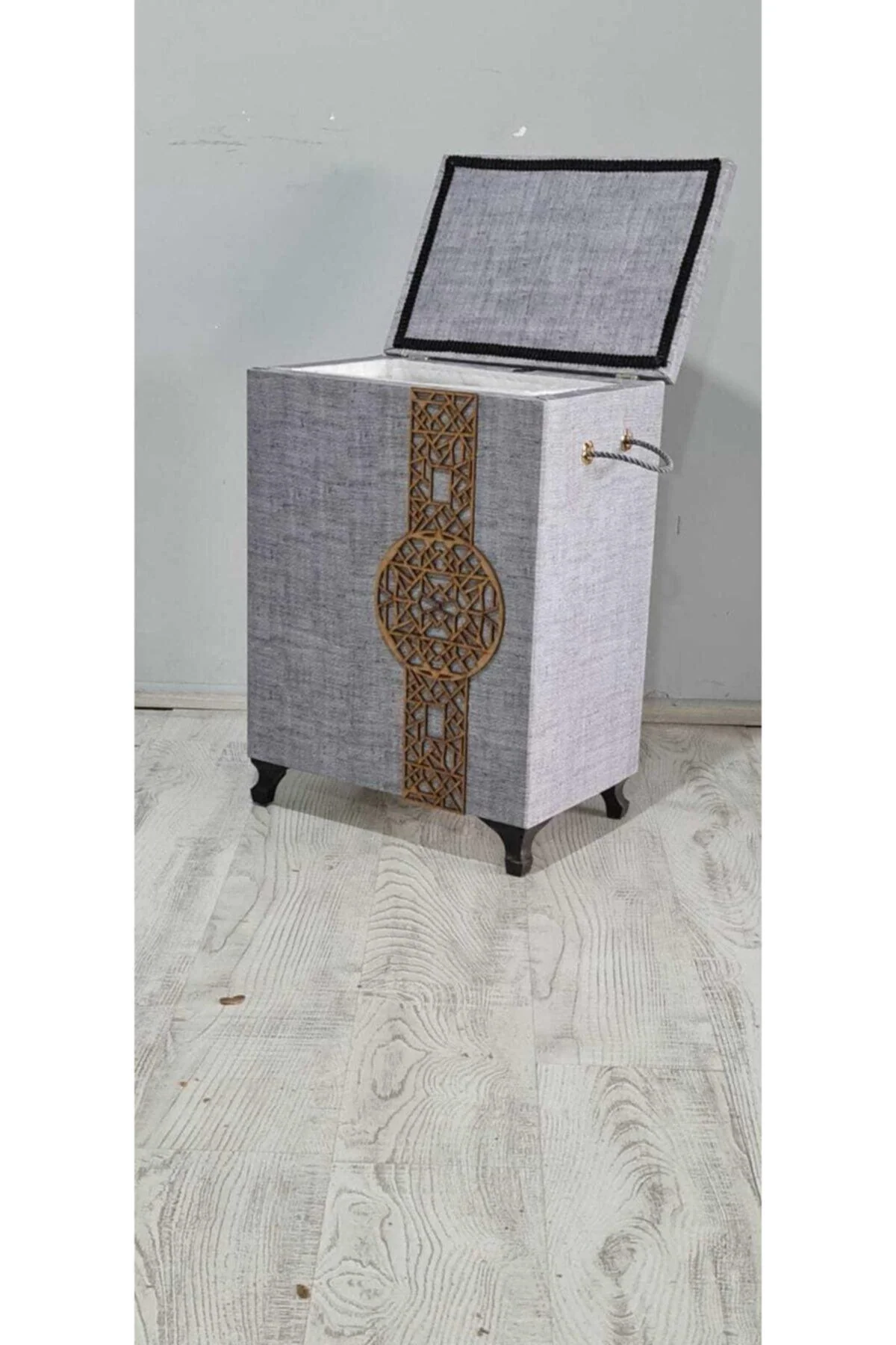 Stylish laundry basket with laser clock design 34x48x64 cm