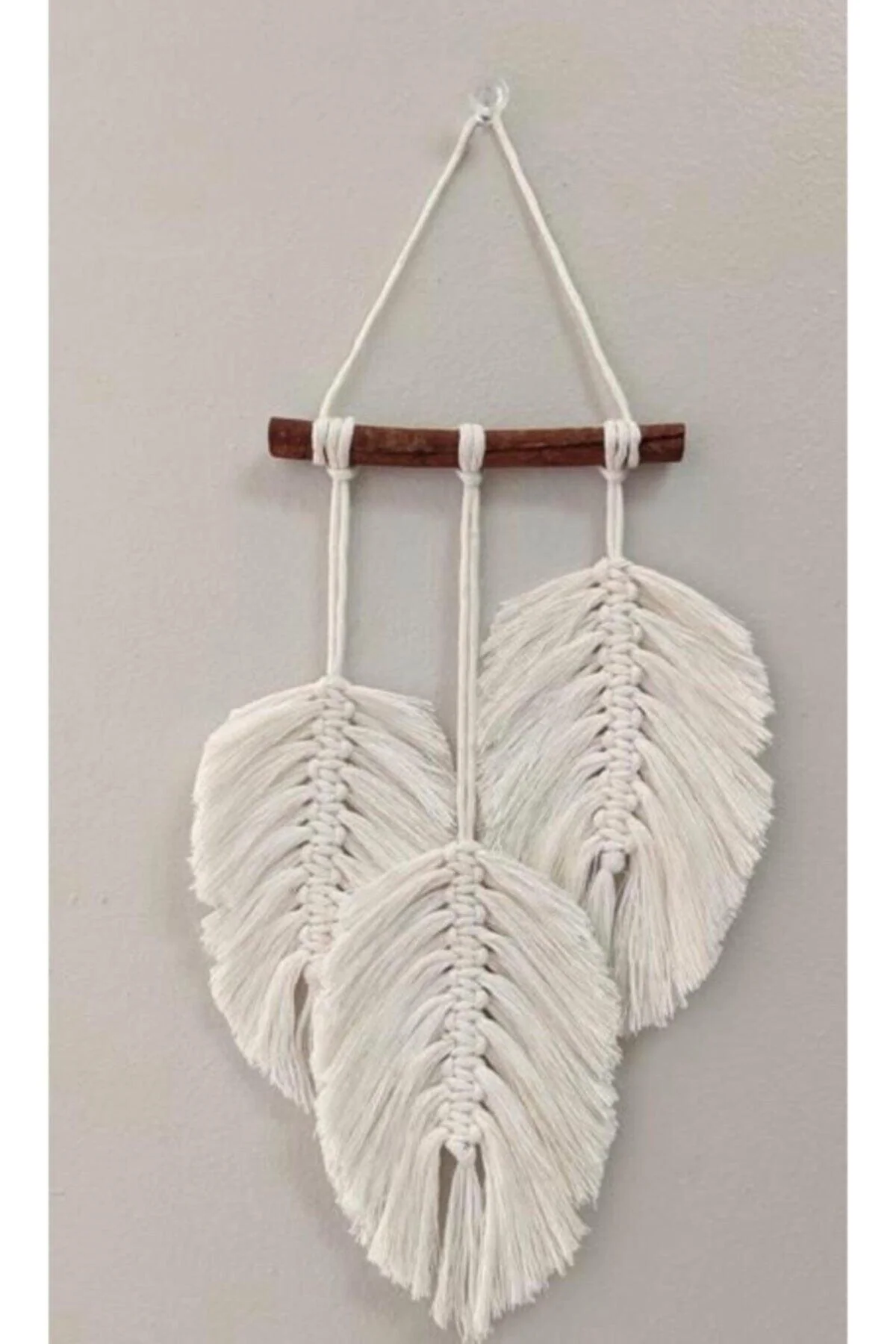 Handcrafted Leaf‑Shape Cotton Macramé Wall Hanging – Approx. 25 cm × 20 cm