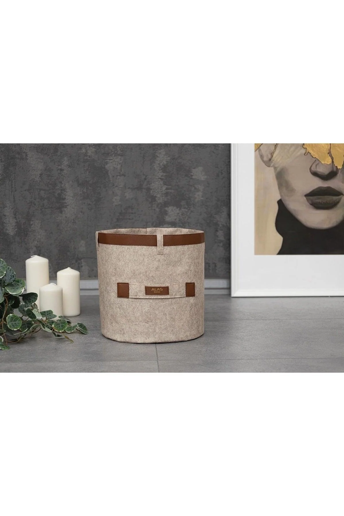 Breathable round storage bag with foldable design