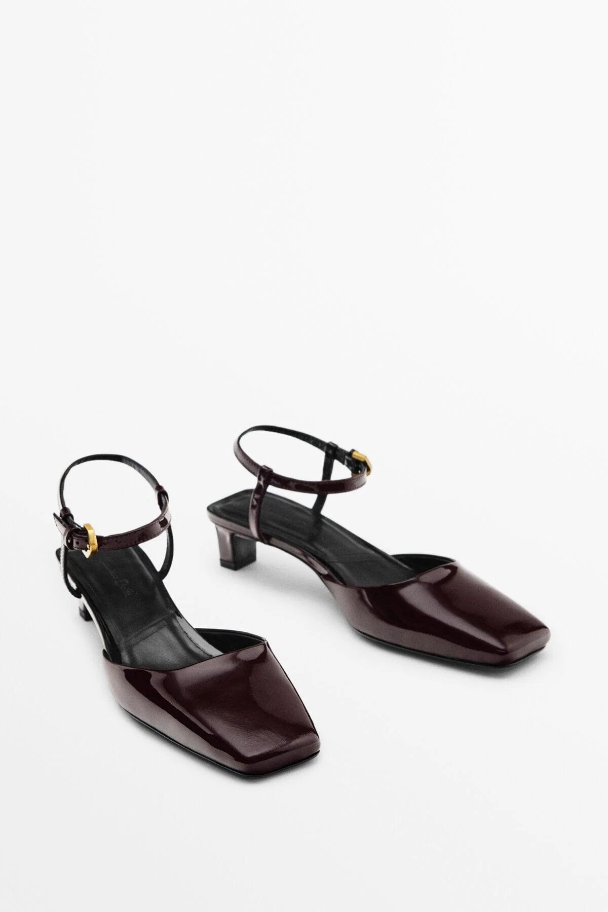 Leather heeled shoes with LED lighting