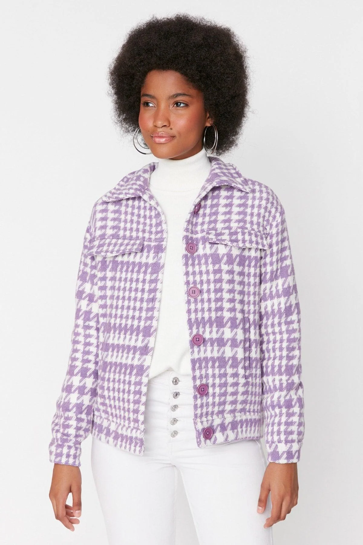 Lilac regular-fit jacket with button closure