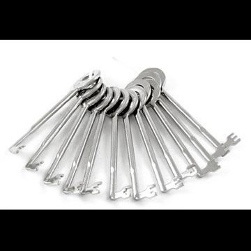 Set of locking hooks for secure fastenings