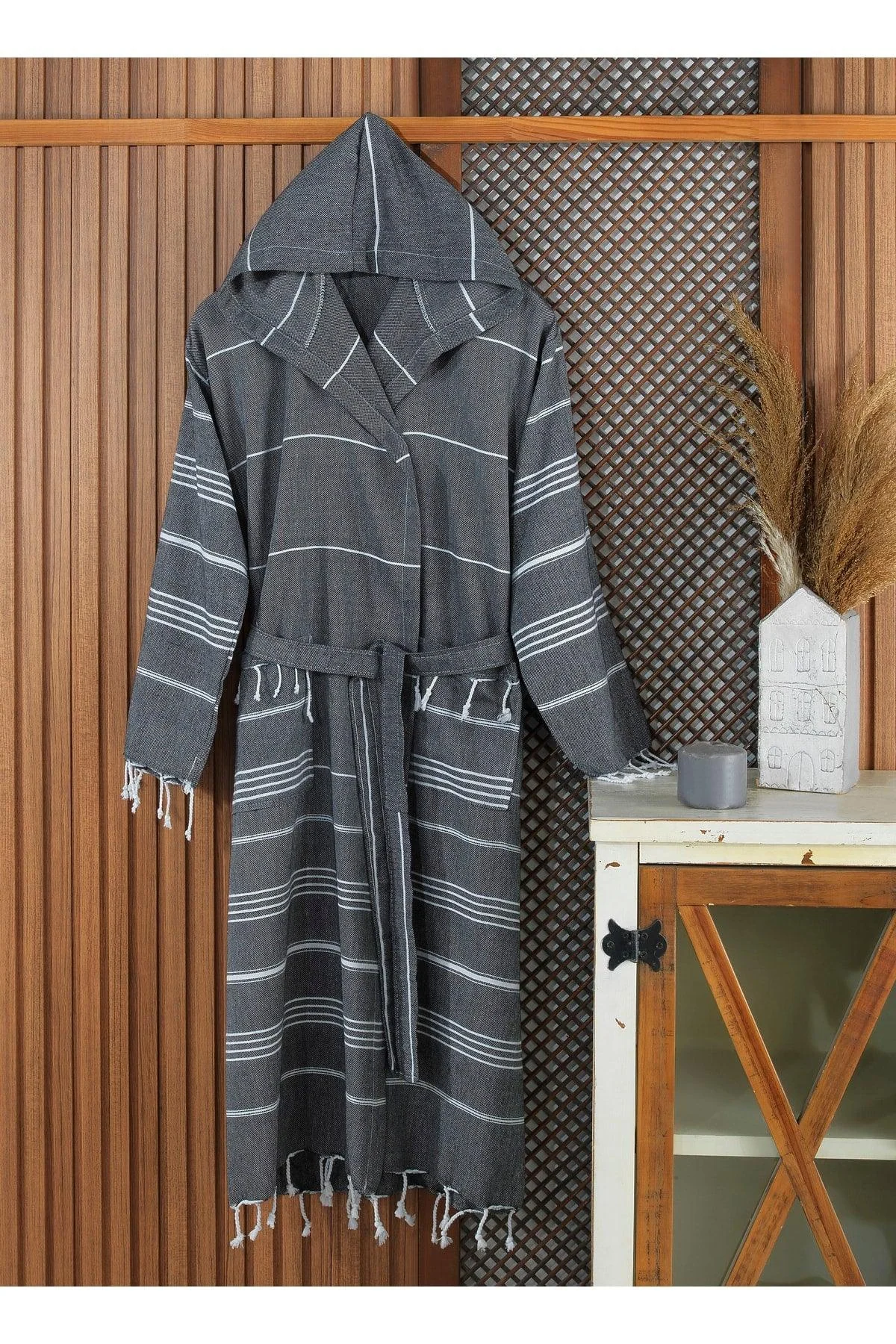 Lightweight cotton loincloth-style bathrobe